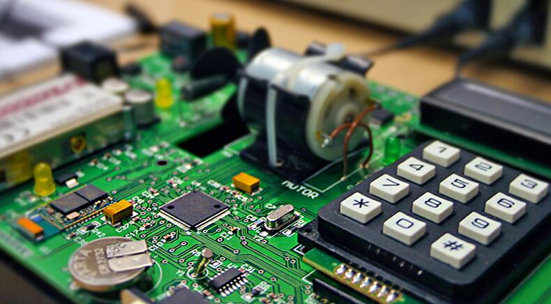 �R�ʙC�һ�w���WУ�ļҺ�