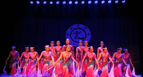 �R��ˇ�g�WУ��ô�ӣ�