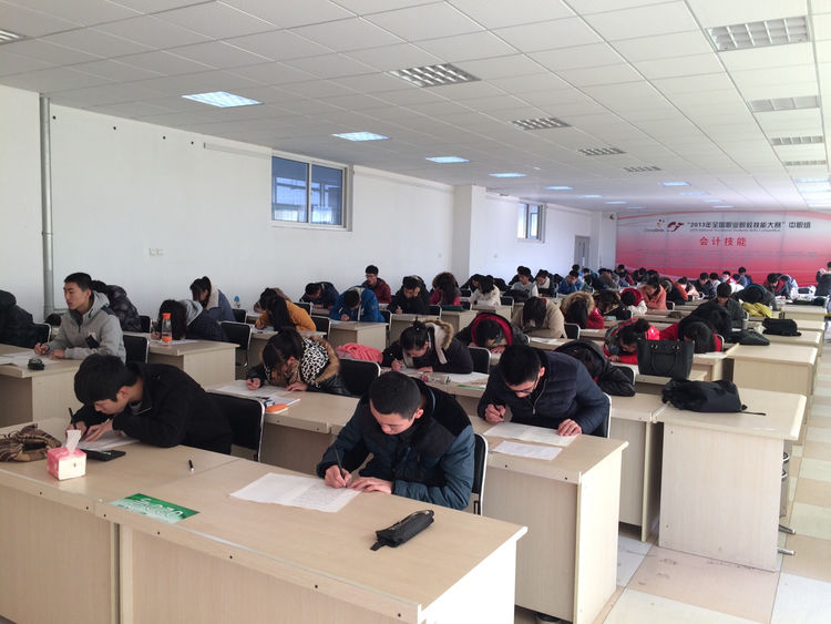 ɽ�|ʡ�H���̘I(y��)�W(xu��)У�����߿����W(xu��)�࡫�A���Ĵ�W(xu��)����