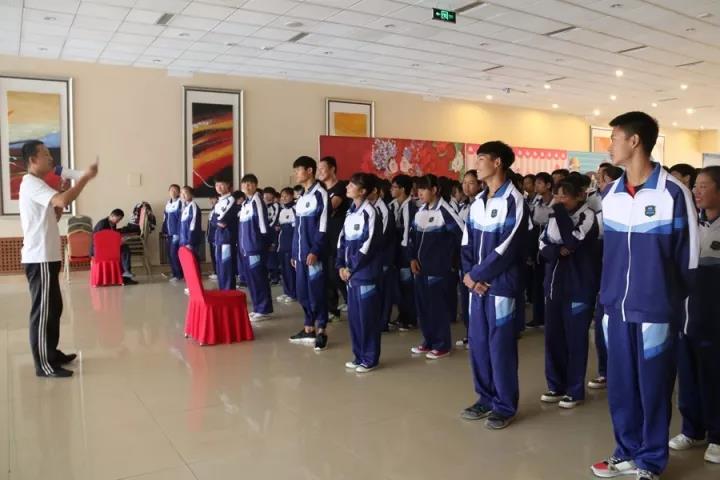 �{���I�WУ���c����С�L����У�W������S�����