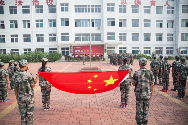 ������Щ�W(xu��)У���M(j��n)�д����߿���