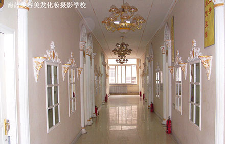 ���u�����������l�I��Ӗ�WУ���V�᣿