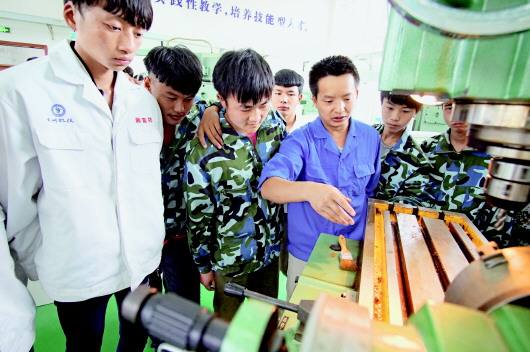 �߽̎���Ƹ�y���̴��L�Εr���G��У��