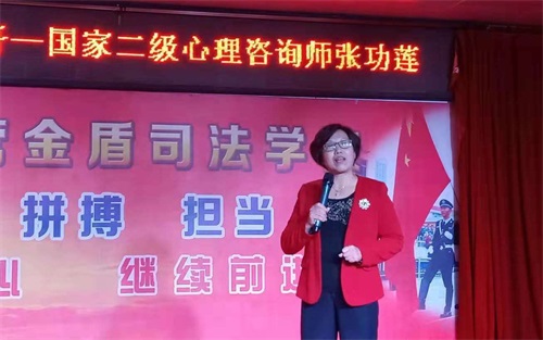 �|�I���˾���WУ�e�С���Խ�����ęڗU���W�������o�����