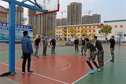 ɽ�|�|�I(y��ng)���˾���W(xu��)У¡���e�еڶ��á���Է�����@��ِ