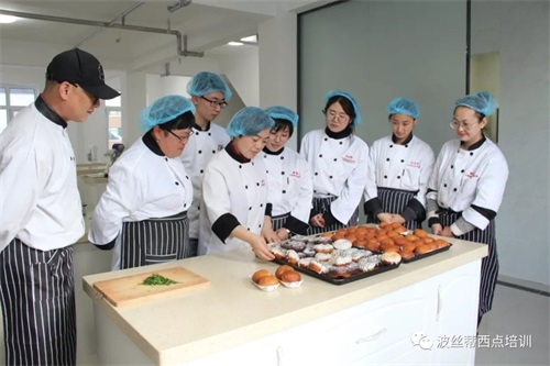 煙臺波絲蒂學校:暑期放“價” 零元秒搶冰點冷飲咖啡課程! 煙臺波絲蒂學校:暑期放“價” 零元秒搶冰點冷飲咖啡課程!