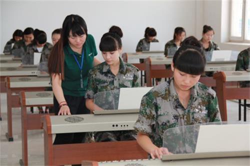 �������ķ��߼������WУ�к��k�W���ݣ�