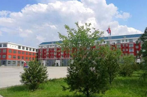 �����R��Ƽ��lУ�̌W��ô�ӣ��WУ��Ҏ�᣿