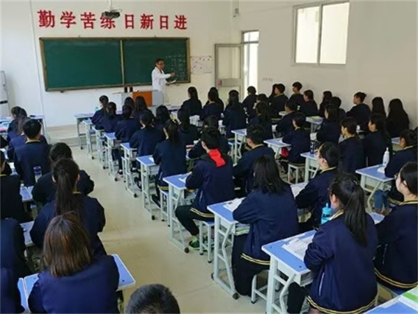 �H���뾰���t(y��)ˎ�W(xu��)У�ǹ��k߀�����k��