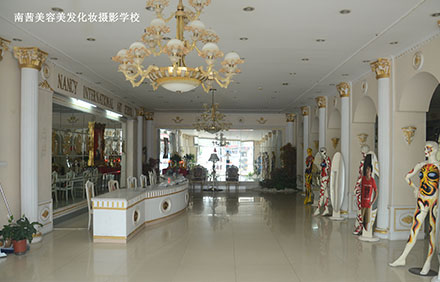 ���u�����������l(f��)�I(y��)�W(xu��)У�ǲ���߀�з�У��