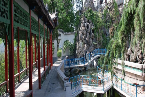 ɽ�|ɽ�V�����WУ�̌W��ô�ӣ�