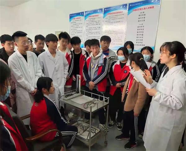 山東龍礦高級技工學校:實操課是學生的必修課 山東龍礦高級技工學校:實操課是學生的必修課