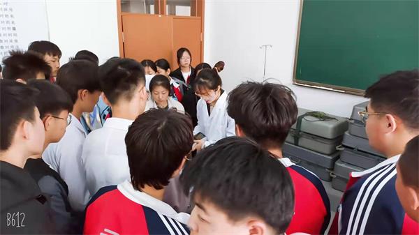 山東龍礦高級技工學校:實操課是學生的必修課 山東龍礦高級技工學校:實操課是學生的必修課