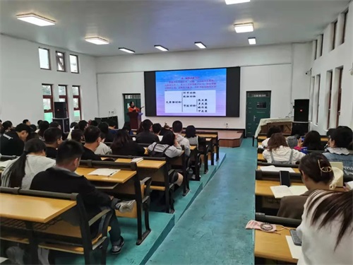 �R�������I�еȌ��I�WУ�̌WҎ���᣿