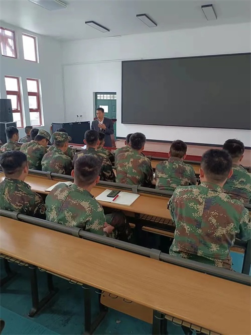 �R�����ɇ��������WУ�̹���ô�ӣ�