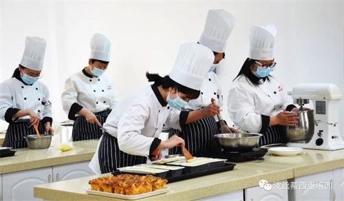 ���_���z�����c��Ӗ�WУ