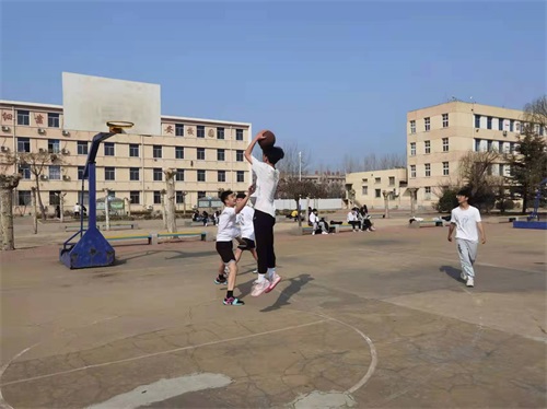 ɽ�|���ڿƼ��V�I���F�߼������WУ�@��ِ�_ʼ�ˣ�