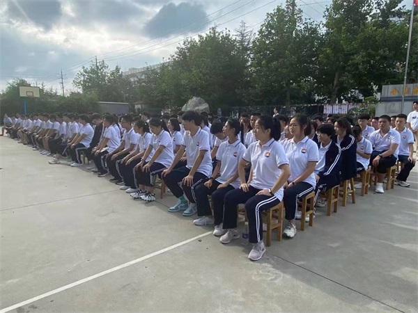 �����й��h�����WУ�c��Щ�����W�_չ�����k�W��