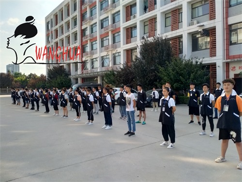 ���������A�I��Ӗ�WУ����Щ��ɫ�� 