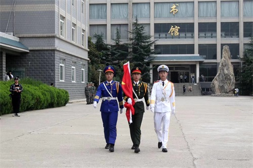 ɽ�|���������WУ�ΌW������ô�ӣ� 